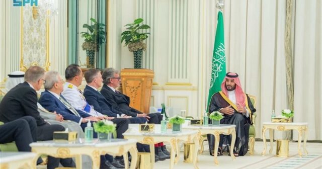 Bin Salman Türkiyə, İran, Çin və bir sıra ölkələrin səfirlərinin etimadnaməsini QƏBUL ETDİ