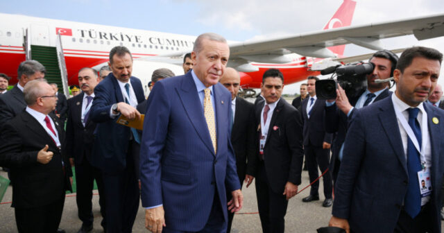 Türkiyə Prezidenti Azərbaycana səfərə gəlib