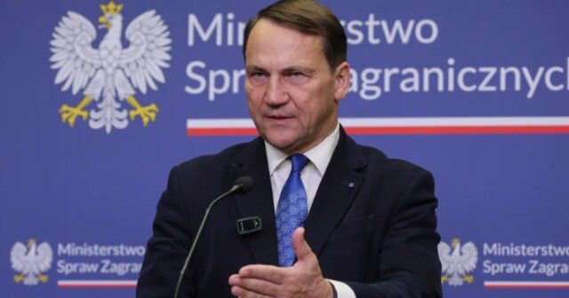 Polşa sonuncu Rusiya konsulluğunu BAĞLAYIR