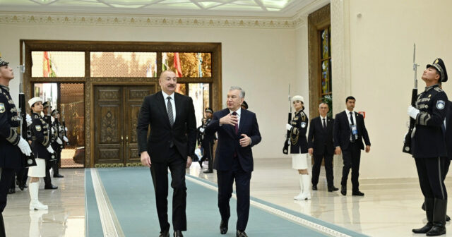 Azərbaycan və Özbəkistan prezidentlərinin təkbətək görüşü olub – FOTO