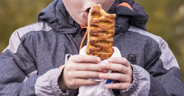 Məktəbli tənəffüsdə kökə yeyərkən BOĞULARAQ ÖLDÜ