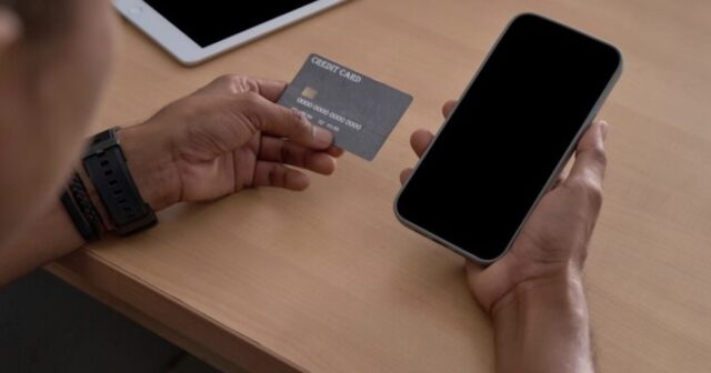 XƏBƏRDARLIQ: Özünə böyük məbləğdə pul köçürmələri saxtakarlıq hesab ediləcək