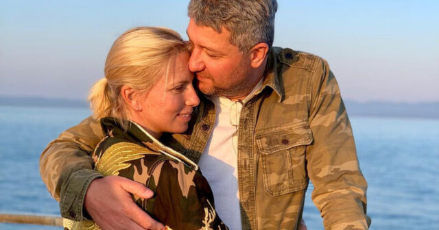 Nazir müavininin keçmiş arvadı dövlətin müsadirə etmək istədiyi avtomobili SATDI Nazir müavininin keçmiş arvadı dövlətin müsadirə etmək istədiyi avtomobili SATDI