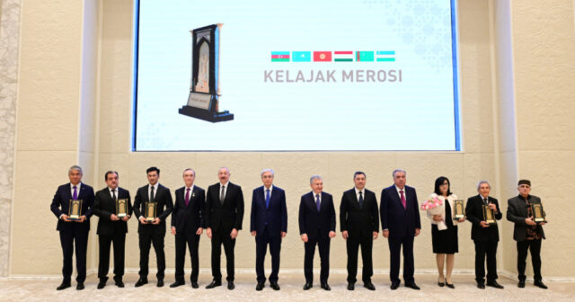 Prezident İlham Əliyev Daşkənddə “Gələcəyin İrsi” Beynəlxalq Mükafatının təqdimat mərasimində iştirak edib