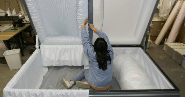 Dəfn sektorunda BÖHRAN – Piylənmə tabut ölçülərini DƏYİŞDİ