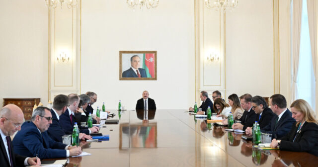 Prezident İlham Əliyev NATO nümayəndə heyətini qəbul edib Prezident İlham Əliyev NATO nümayəndə heyətini qəbul edib