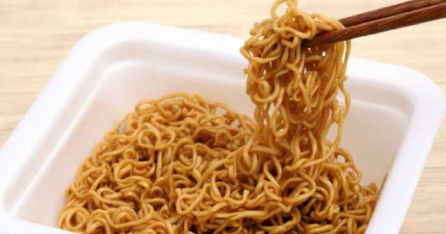 XƏBƏRDARLIQ: “Buldak” əriştəsi xərçəngə və sonsuzluğa səbəb olur – FOTO/VİDEO