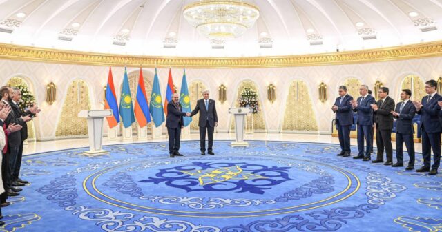 Tokayev Paşinyana Qazaxıstanın ən ali ordenini TƏQDİM ETDİ