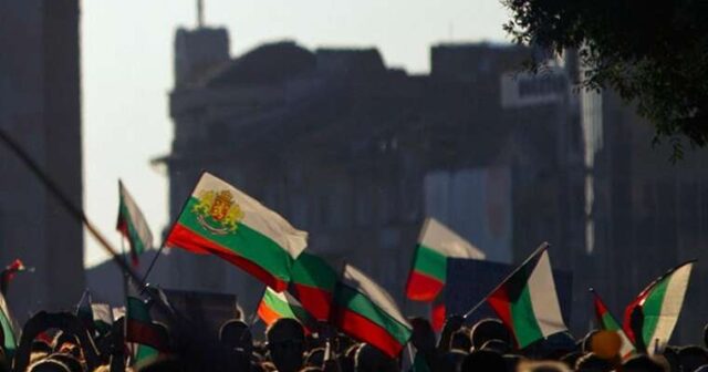 Bolqarıstanda GƏRGİNLİK: Avroya keçid ərəfəsində xalq AYAĞA QALXDI – VİDEO