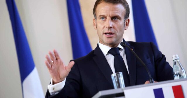 Makron: Gənclərimizi Ukraynaya döyüşməyə göndərmək niyyətimiz yoxdur