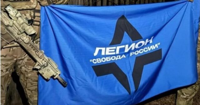 Rusiyada üsyançılar onlarla lokomotivi YANDIRDI – VİDEO Rusiyada üsyançılar onlarla lokomotivi YANDIRDI – VİDEO