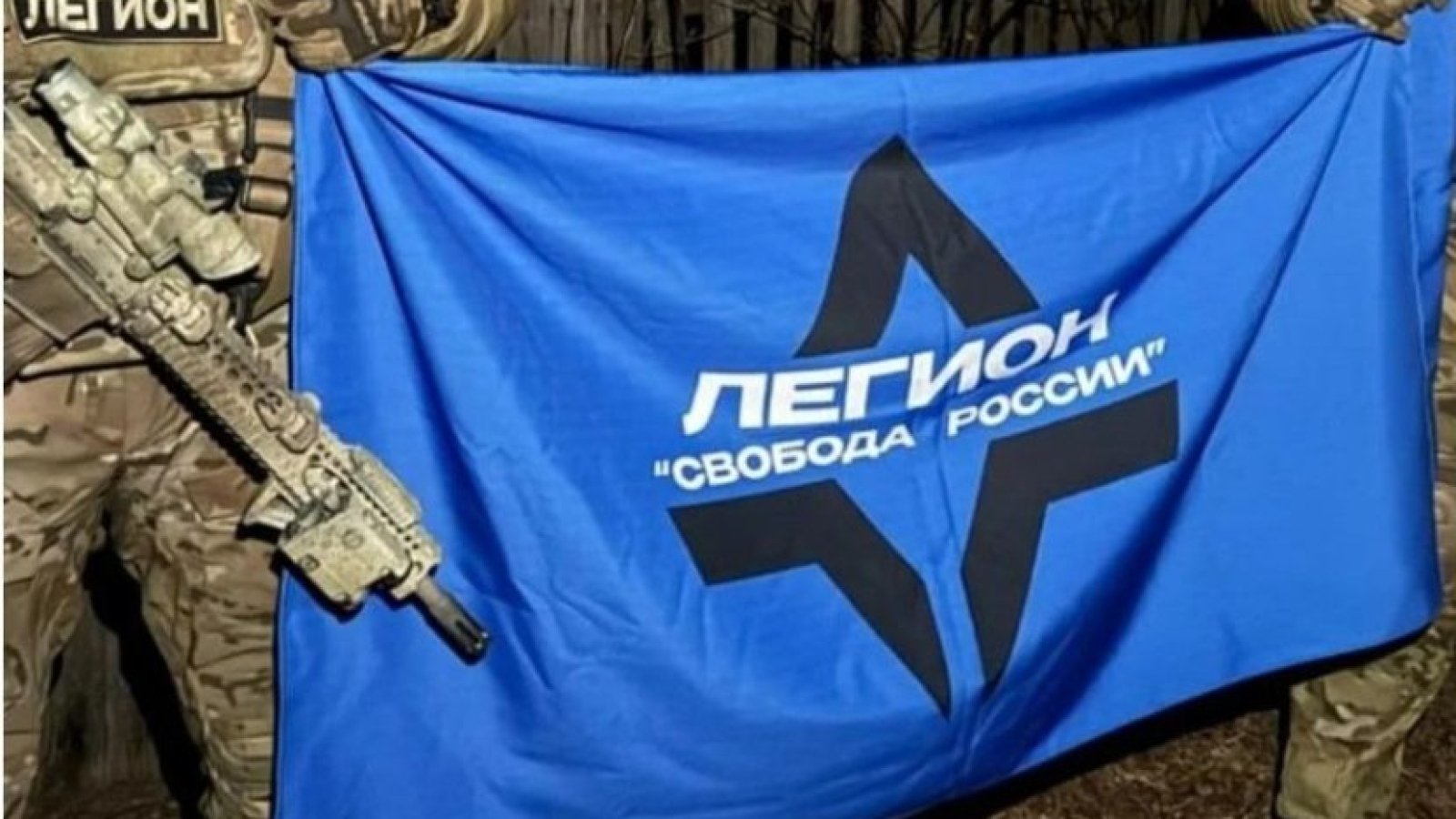 Rusiyada üsyançılar onlarla lokomotivi YANDIRDI – VİDEO