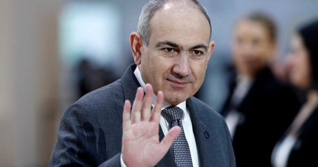 “Bunu qorxaqlıq kimi anlamayın” – Paşinyan rəqiblərini təhqir etməyi QADAĞAN ETDİ