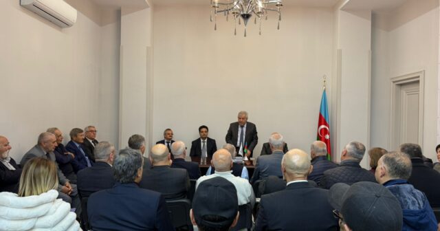 Vətəndaş Həmrəyliyi Partiyasında 21 Azər Hərəkatının 80 illiyi qeyd edilib – FOTOLAR Vətəndaş Həmrəyliyi Partiyasında 21 Azər Hərəkatının 80 illiyi qeyd edilib – FOTOLAR