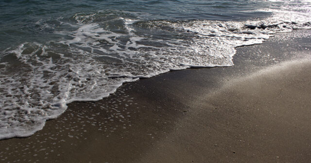 150 il əvvəl batan gəminin izləri TAPILDI: Yüzlərlə Viktoriya çəkməsi ÜZƏ ÇIXDI – FOTO