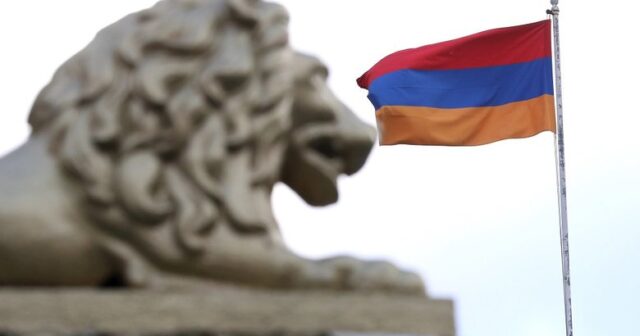 Moskvada Ermənistan səfirliyi qarşısında Paşinyana qarşı ETİRAZ – VİDEO Moskvada Ermənistan səfirliyi qarşısında Paşinyana qarşı ETİRAZ – VİDEO