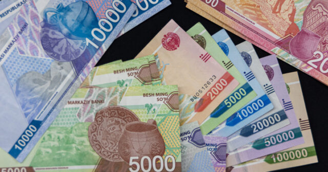 Özbəkistanda yeni QƏRAR: Nağd ödənişlər LƏĞV EDİLDİ Özbəkistanda yeni QƏRAR: Nağd ödənişlər LƏĞV EDİLDİ