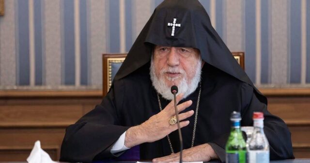 Erməni kilsəsində GƏRGİNLİK – II Qaregin İSTEFA VERMƏYƏCƏK – VİDEO