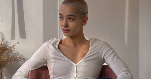 Məşhur bloqerin evdə doğuşu faciə ilə BİTDİ – Qanunsuz “mamaça” SAXLANILDI