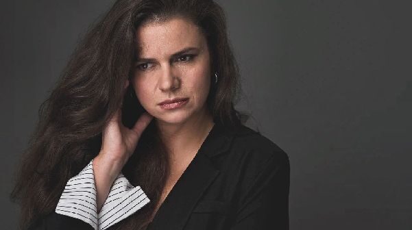 Məşhur aktrisa fitnes klubda vəhşicəsinə DÖYÜLDÜ – Barmaqları İŞLƏMİR Məşhur aktrisa fitnes klubda vəhşicəsinə DÖYÜLDÜ – Barmaqları İŞLƏMİR