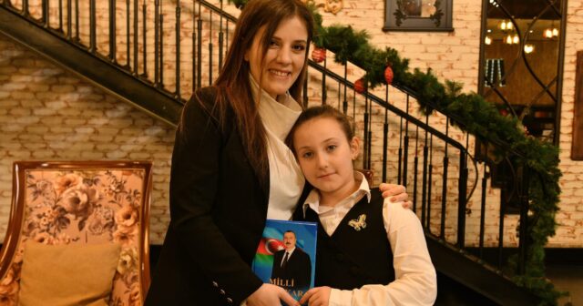 Bakı Kitab Mərkəzində Gülər Coşqunsoyun Prezidentə həsr olunmuş kitablarının təqdimatı keçirilib – FOTOLAR