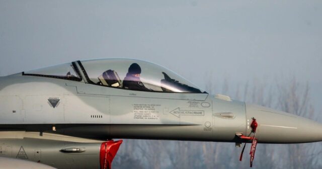 Trampın iqamətgahı üzərində TƏHLÜKƏ – Qırıcılar HƏRƏKƏTƏ KEÇDİ