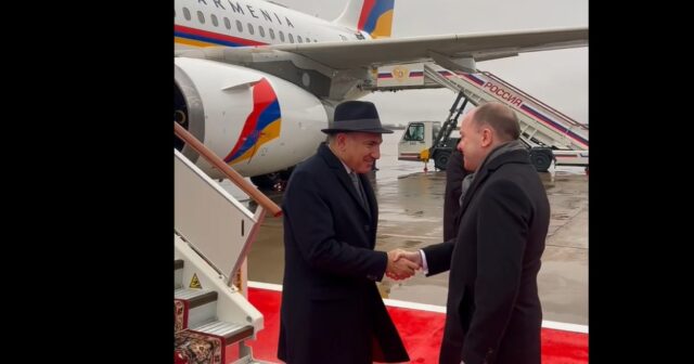 Paşinyanın təyyarəsi nəhayət Moskvaya ENDİ – VİDEO Paşinyanın təyyarəsi nəhayət Moskvaya ENDİ – VİDEO