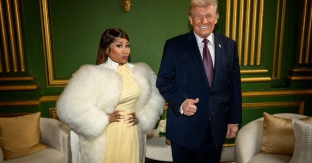 ABŞ prezidentinin manikür zarafatı GÜNDƏM OLDU