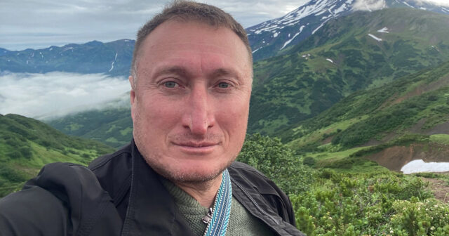 Deputat Qrenlandiyanı dəstəklədiyinə görə polis bölməsinə ÇAĞIRILDI – FOTO