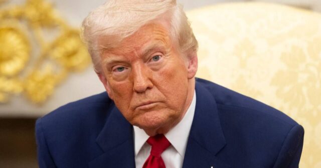 Amerikalı terapevtdən SARSIDICI İDDİA: Tramp ağır xəstəliyini gizlədir?