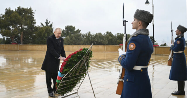Prezident İlham Əliyev 20 Yanvar şəhidlərinin xatirəsini yad edib