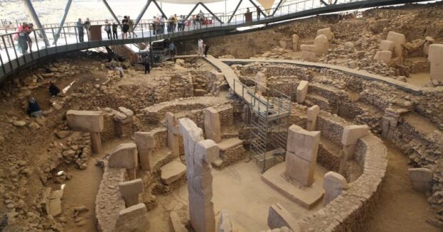 Turistlər bu tarixi abidəyə axın etdi: Göbeklitəpəyə rekord sayda turist GƏLDİ Turistlər bu tarixi abidəyə axın etdi: Göbeklitəpəyə rekord sayda turist GƏLDİ