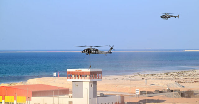 Azərbaycan və BƏƏ hərbçilərinin birgə təliminin hazırlıq məşqləri keçirilir Azərbaycan və BƏƏ hərbçilərinin birgə təliminin hazırlıq məşqləri keçirilir