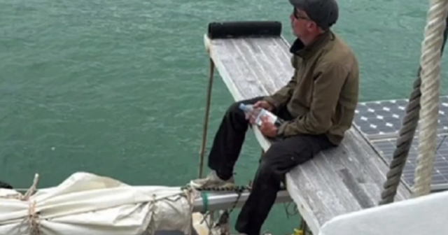 Sevgilisi üçün bir il dənizdə üzdü, sonda 5 il HƏBS CƏZASI ALDI – Amerikalının ağlasığmaz hekayəsi – VİDEO