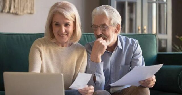 Azərbaycanda bu ildən kişi və qadınların pensiya yaşı bərabər olacaq Azərbaycanda bu ildən kişi və qadınların pensiya yaşı bərabər olacaq