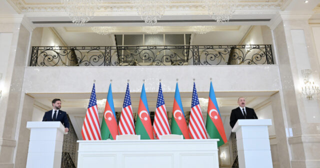 Azərbaycan Prezidenti və ABŞ-nin Vitse-prezidenti mətbuata bəyanatlarla çıxış ediblər