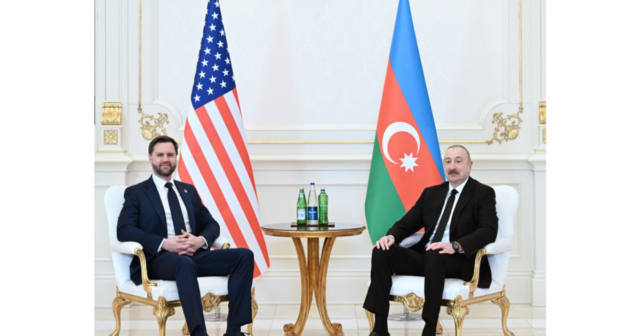 Prezident İlham Əliyevin Ceyms Devid Vens ilə məhdud tərkibdə görüşü keçirilib