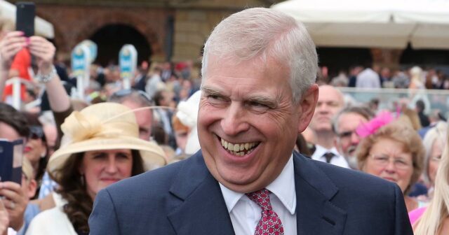 Sabiq şahzadə Endrunun həbs şəkli Luvrda ASILDI – FOTO