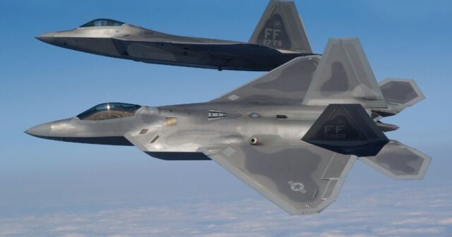 ABŞ İrana zərbəyə HAZIRLAŞIR: 12 ədəd F-22 qırıcıları İsraildədir – VİDEO