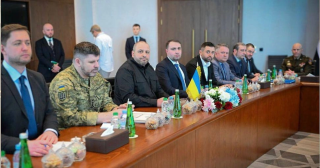 Cenevrədəki Ukrayna nümayəndə heyəti iki cəbhəyə bölünüb — “The Economist”