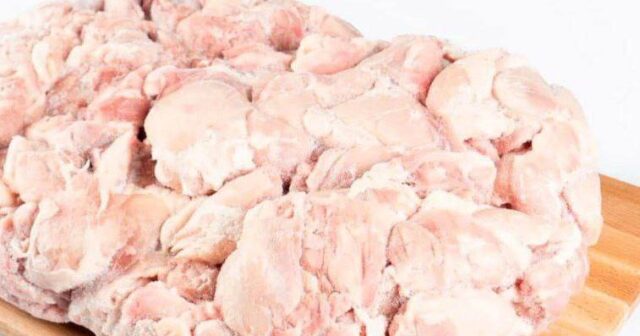 İstehlakçılara XƏBƏRDARLIQ – Toyuq budlarında salmonella TAPILDI