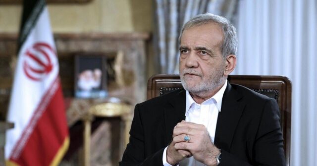 Pezeşkian etirazçı tələbələrlə dialoqa hazır olduğunu BƏYAN ETDİ