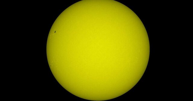 Günəş “depressiya” vəziyyətinə QAYIDIR – Bütün ləkələr YOXA ÇIXDI