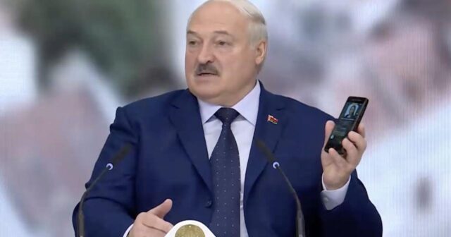 Lukaşenko: Sosial şəbəkələri bloklamaq vəhşilikdir