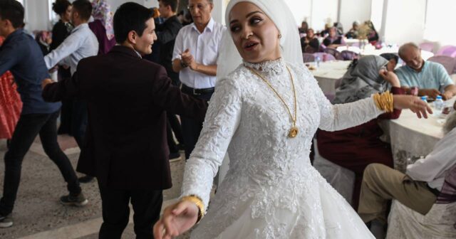 Rusiya Dövlət Dumasında QALMAQAL: Türklərlə evlənən qadınlar TƏHQİR OLUNDU