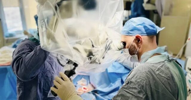 Tibbi MÖCÜZƏ: Onurğa sınığı olan xəstə 3 günə YERİDİ – FOTO