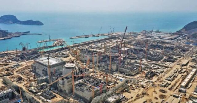 “Buşəhr” AES-də HƏYƏCAN: Əraziyə mərmi düşdüyü BİLDİRİLİR