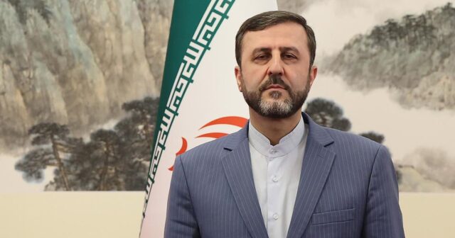 Qəribabadi: “Pekin, Moskva və Paris atəşkəs üçün Tehranla təmasdadır”