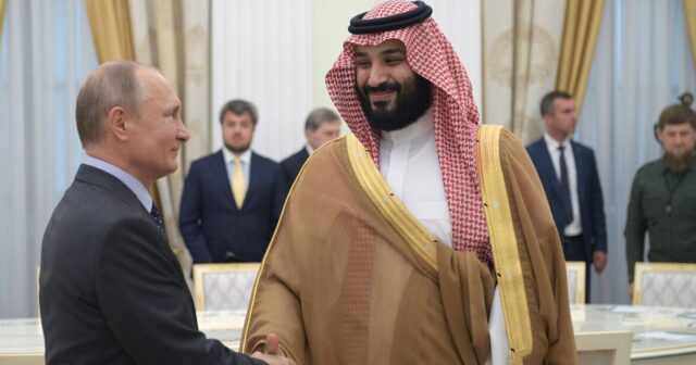 Bin Salman: Moskva Yaxın Şərqdə stabilləşdirici rol oynaya bilər