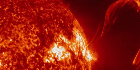 Günəşdə rekord PÜSKÜRMƏ: Bir milyon kilometrlik plazma buludu AŞKARLANDI – VİDEO